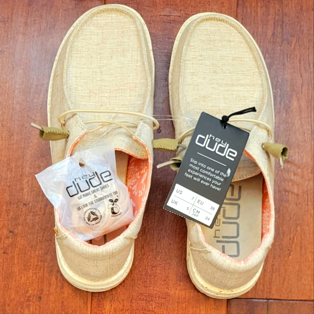 HEY DUDE NWT Shoes & Laces Never worn. NEW